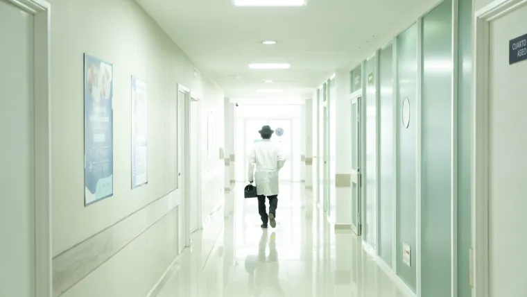 U najtežim trenucima vjera će povesti k ozdravljenju - Serija 'Seoski liječnik' stiže na RTL