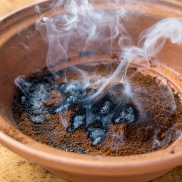 Zaboravite na ubode: Genijalan trik s kavom i druge prirodne metode koje tjeraju komarce