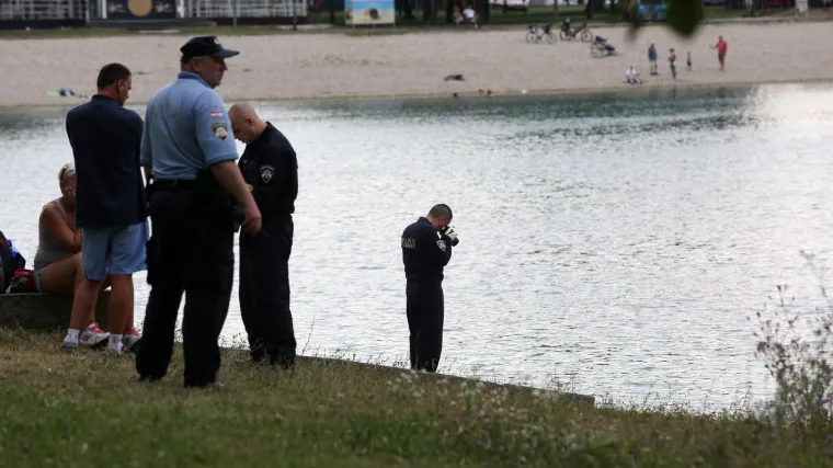 Tijelo mu&scaron;karca pronađeno u Maksimirskom jezeru: Policija i vatrogasci na terenu