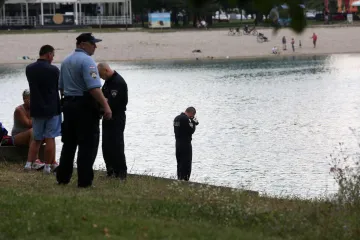 Tijelo mu&scaron;karca pronađeno u Maksimirskom jezeru: Policija i vatrogasci na terenu