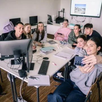 Srednjo&scaron;kolci diljem Hrvatske uz AI rje&scaron;avaju stvarne probleme