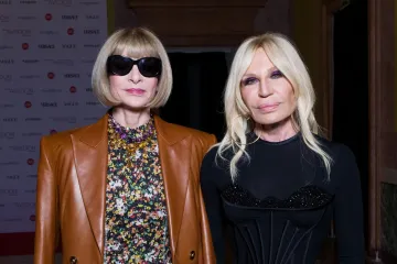 Fotografija koja budi nostalgiju: Evo kako su nekoć izgledale Donatella Versace i Anna Wintour