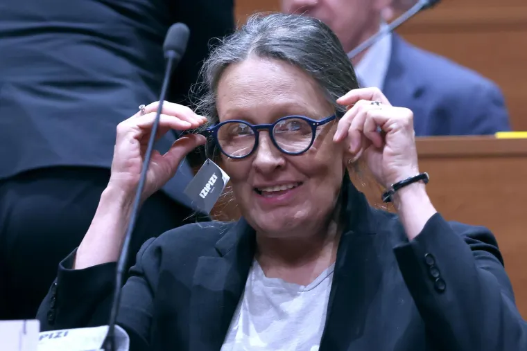 Ur&scaron;a Raukar Gamulin ima nove naočale, ali ups: Zaboravila skinuti etiketu