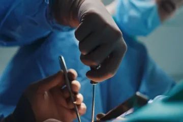 Prvi put izvedena operacija aneurizme aorte minimalno invazivnom metodom u Bjelovaru