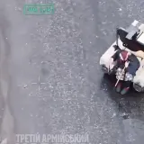 Nevjerojatna snimka: Robot evakuirao staricu s prve linije boji&scaron;nice