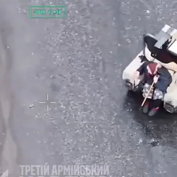 Nevjerojatna snimka: Robot evakuirao staricu s prve linije boji&scaron;nice