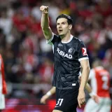 Pogledajte ludi potez Matanovića za gol Freiburga u borbi za finale, Villa izgubila kod Foresta