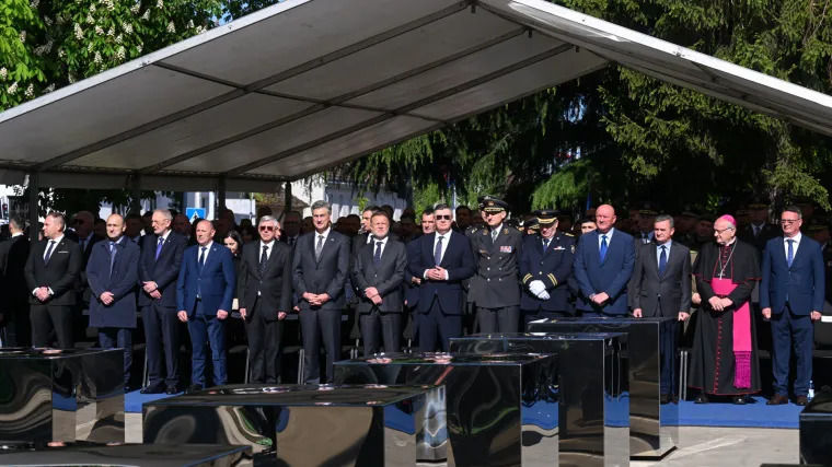 Milanović i Plenković se rukovali u Okučanima: Počelo obilježavanje Bljeska
