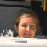 Svakom po zasluzi: Dok se gospođa brčka u jacuzziju, gospoda joj pripremaju ručak