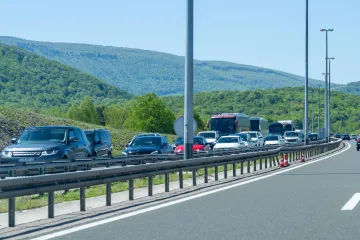 Produženi vikend zavr&scaron;ava, ako niste već u autu, kasnite! Evo kada je najbolje krenuti