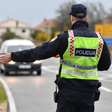 Hrvati ne znaju nego divljati po cestama: U 3 mjeseca 200 tisuća prekr&scaron;aja! Donosimo &scaron;okantnu statistiku
