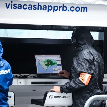 Kaos u Formuli 2: Safety car 'radio prekovremeno', vi&scaron;e od 30 % vozača nije vidjelo cilj!