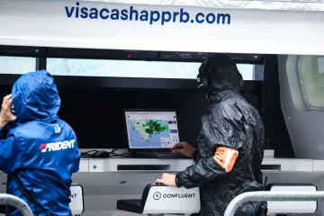 Kaos u Formuli 2: Safety car 'radio prekovremeno', vi&scaron;e od 30 % vozača nije vidjelo cilj!