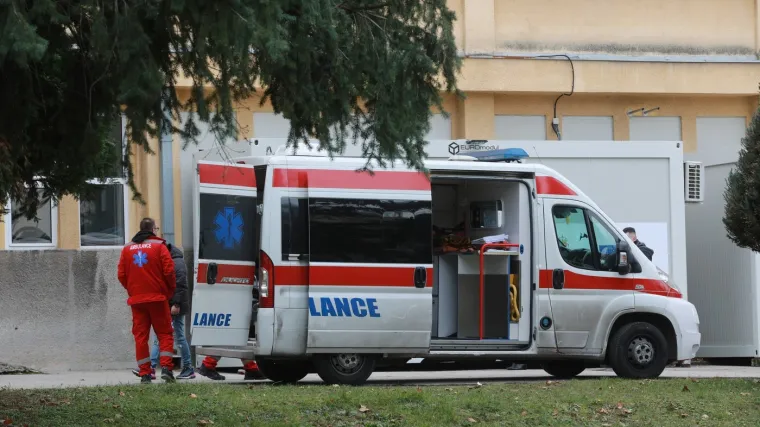 Stanari čuli udarce i zapomaganje: Otkačio se lift dok je dijete bilo u njemu