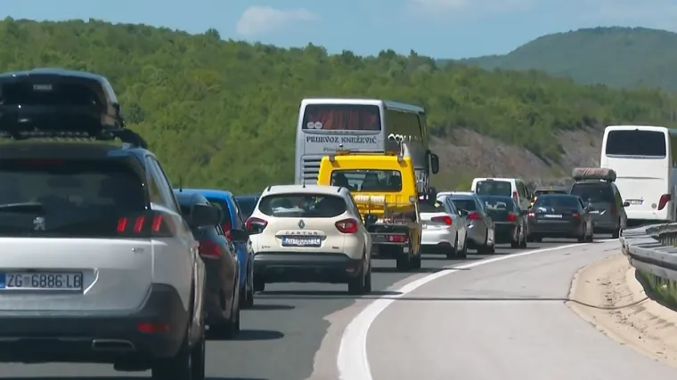 Kaos na cestama nakon produženog vikenda! Iz HAC-a poručuju: 'Oni su barem i&scaron;li na godi&scaron;nji...'