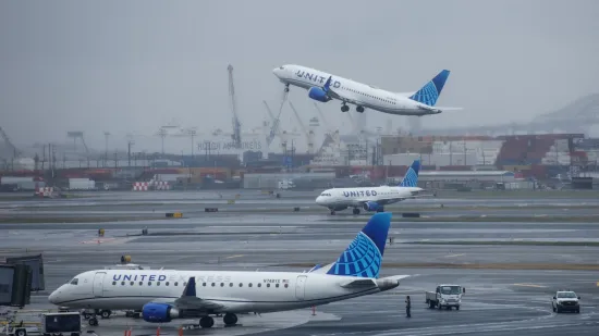 Boeing udario u traktor i rasvjetni stup uz autocestu: 'Provest ćemo rigoroznu istragu'
