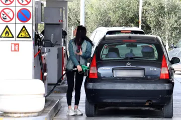 Objavljene nove cijene goriva: Evo za koliko ćemo točiti od sutra