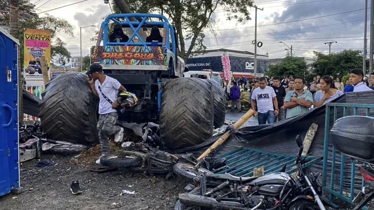 Monster truck uletio u gomilu: Troje mrtvih, na mjestu poginula desetogodi&scaron;nja djevojčica
