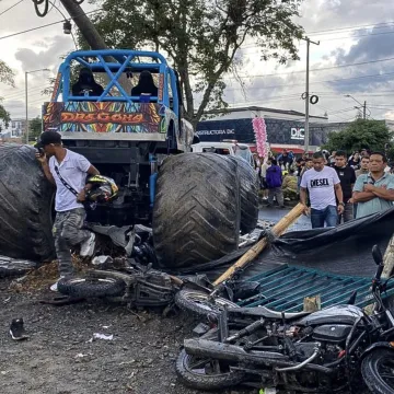 Monster truck uletio u gomilu: Troje mrtvih, na mjestu poginula desetogodi&scaron;nja djevojčica