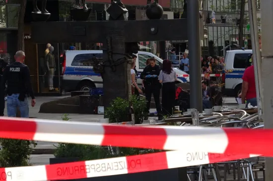 Autom se zaletio u pje&scaron;ake, dvoje poginulih. Cure detalji o napadaču: 'Nepodno&scaron;ljivo je bilo to vidjeti'