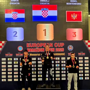 Neuni&scaron;tiv! Ivić melje sve pred sobom: Dvostruko zlato i nova poruka rivalima
