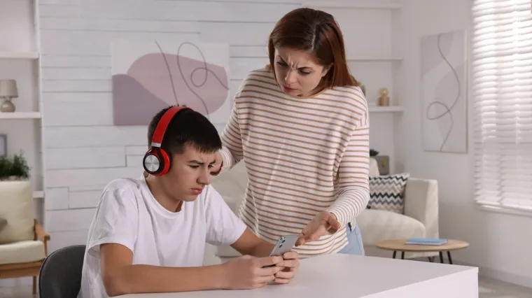 Ova četiri horoskopska znaka su najstrože majke: One ne popu&scaron;taju tako lako