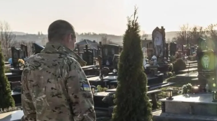 Tri godine nakon 'smrti', ukrajinski vojnik posjetio vlastiti grob: Jo&scaron; se ne zna tko tamo leži