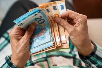 Jedan horoskopski znak u svibnju će plivati u novcu: Stiže bogatstvo kakvo ne očekuje