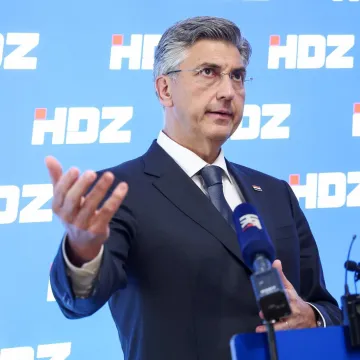 Premijera Andrej Plenković drži presicu u Splitu, uskoro uživo