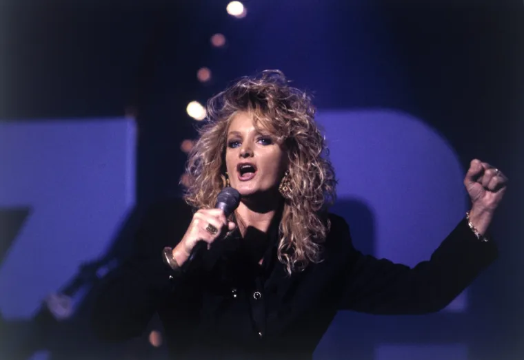 Bonnie Tyler hitno hospitalizirana i podvrgnuta operacijskom zahvatu