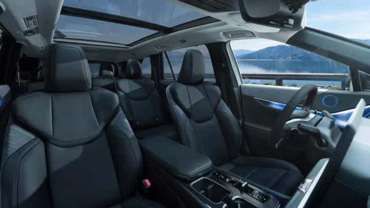 Lexus TZ je potpuno novi SUV: Ima &scaron;est sjedala, a do stotke stiže za 5,4 sekundi