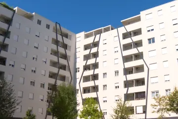 Za&scaron;to Hrvati dugo ostaju s roditeljima? 'Zakonski bi trebalo zabraniti da nakon 30. žive s mamom i tatom'