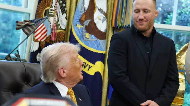 Donald Trump u Bijeloj kući otvorio temu Irana pred UFC zvijezdom, uslijedio kratak odgovor