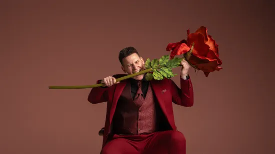 Osvojio je Severinu u RTL-ovom Superstaru, a sad ima prvi autorski hit: Nije ljubavna žalopojka