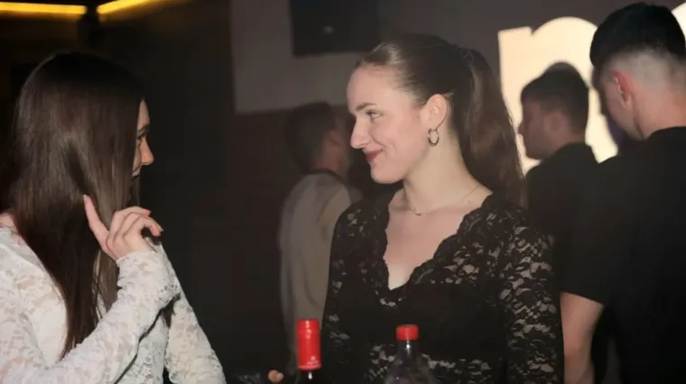 Pogledajte kako se sinoć partijalo uz zvukove harmonike i tambura