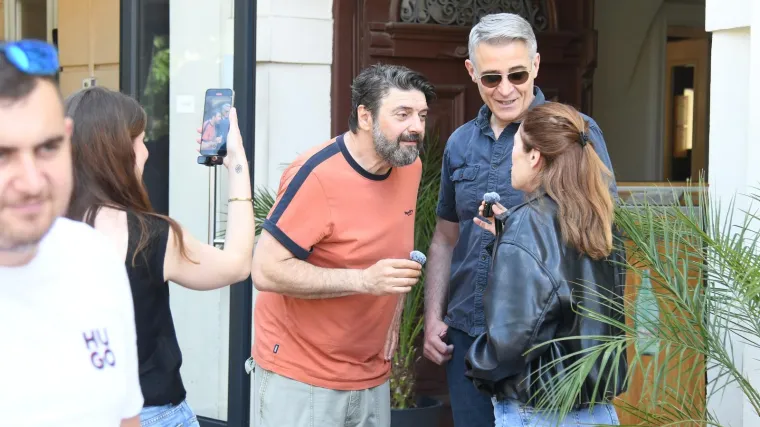 Uživao u centru Bjelovara: Goran Vi&scaron;njić iznenadio novim izgledom