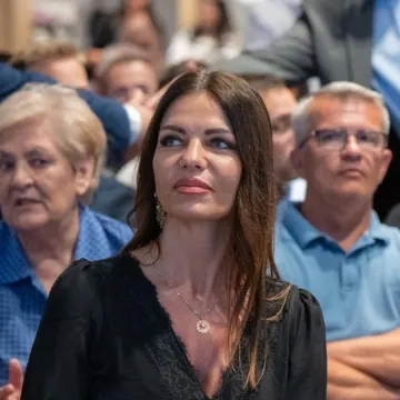 Te&scaron;ka borba je iza nje: U emotivnom videu Ivančica Pahor poderala karticu za radioterapiju