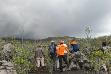 Poginuli nakon erupcije vulkana: Žrtve pronađene zagrljene uz rub kratera