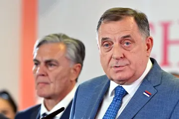 Dodik najavio tužbu protiv Schmidta nakon odlaska iz BiH-a: 'Odlazi kako je i do&scaron;ao!'