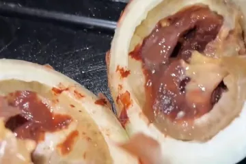 Kupila je luk u trgovini, razrezala ga i požalila: Odmah joj je do&scaron;lo na povraćanje