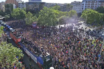 Katalonija luduje: Na ulicama Barcelone slavlje povodom osvajanja La Lige u El Clasicu