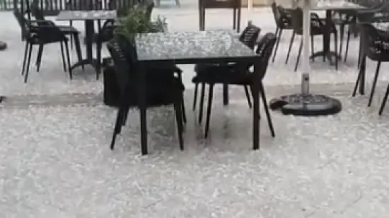 Jaka tuča pogodila Vinkovce: Popaljeni meteoalarmi, ponegdje će biti i snijega