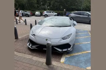 Parkirao je Lamborghini na mjesto za invalide i doživio salve uvreda, umuknuli su čim im se javio