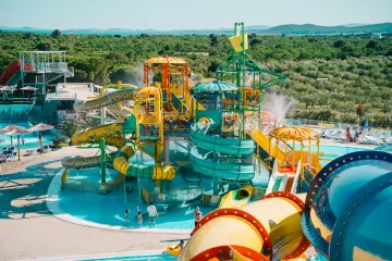 Dino spektakl, vodena sezona i igre koje vraćaju u djetinjstvo