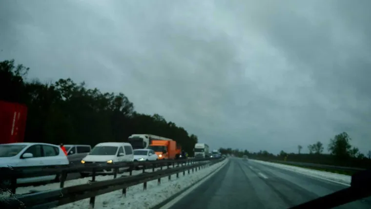 Prevrnuo se kamion na A3: Stvorila se kolona od pet kilometara