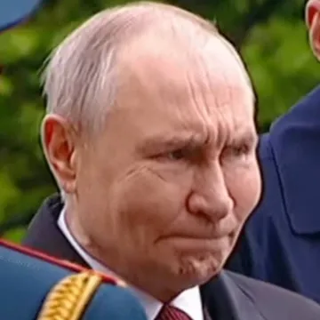 Vladimir Putin nikad nije izgledao lo&scaron;ije: Je li u pitanju bolest ili nedostatak botoksa?