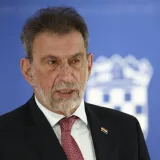 Fuchs donosi važnu odluku za sve &scaron;kole, &scaron;to čeka učenike i profesore u novoj &scaron;kolskoj godini?