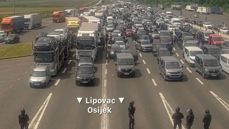 Žestoki uvod uoči finala kupa na autocesti A3: Spriječen sukob Bad Blue Boysa i Armade