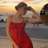 Nu&scaron;a iz 'Gospodina Savr&scaron;enog' zablistala u vatreno crvenoj haljini iz Dubaija, javila joj se i Anastasia