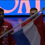 Igra se prijateljska utakmica, a pogledajte kako na&scaron;i rukometa&scaron;i gromoglasno pjevaju himnu